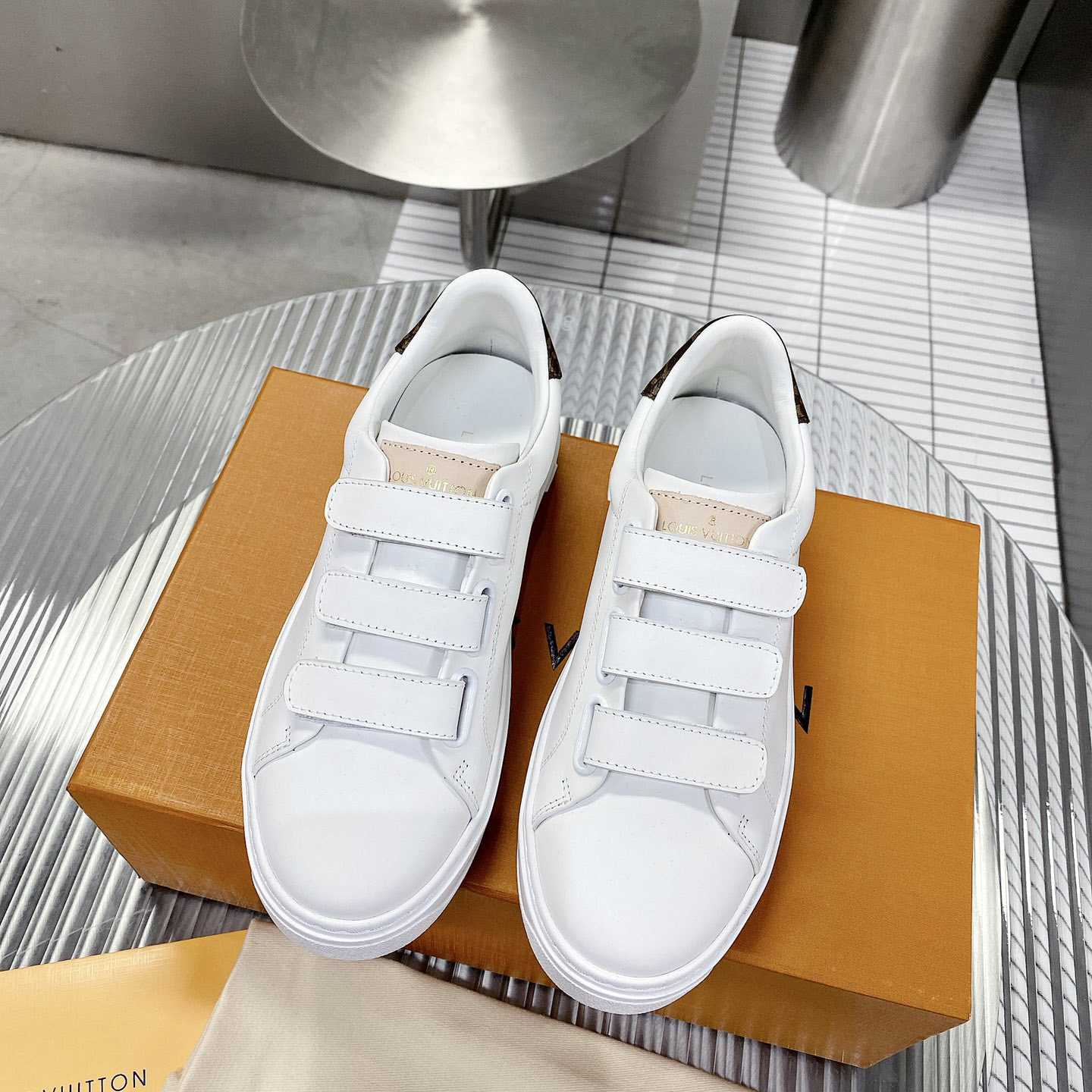 Louis Vuitton Time Out Sneaker    1AAF7C - DesignerGu