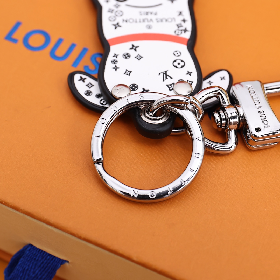 Louis Vuitton  LV Dalmata Key Holder & Bag Charm    M00746 - DesignerGu