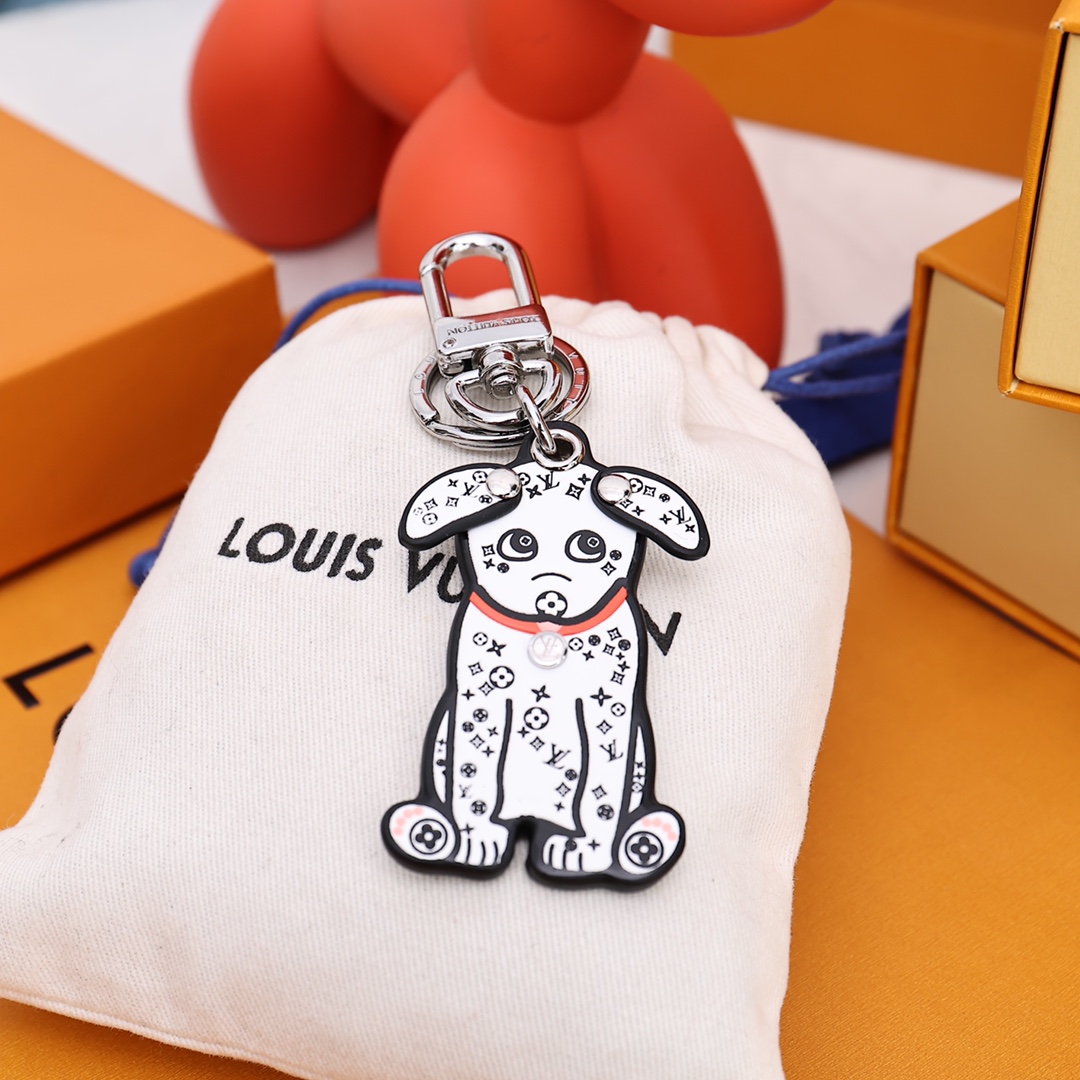 Louis Vuitton  LV Dalmata Key Holder & Bag Charm    M00746 - DesignerGu