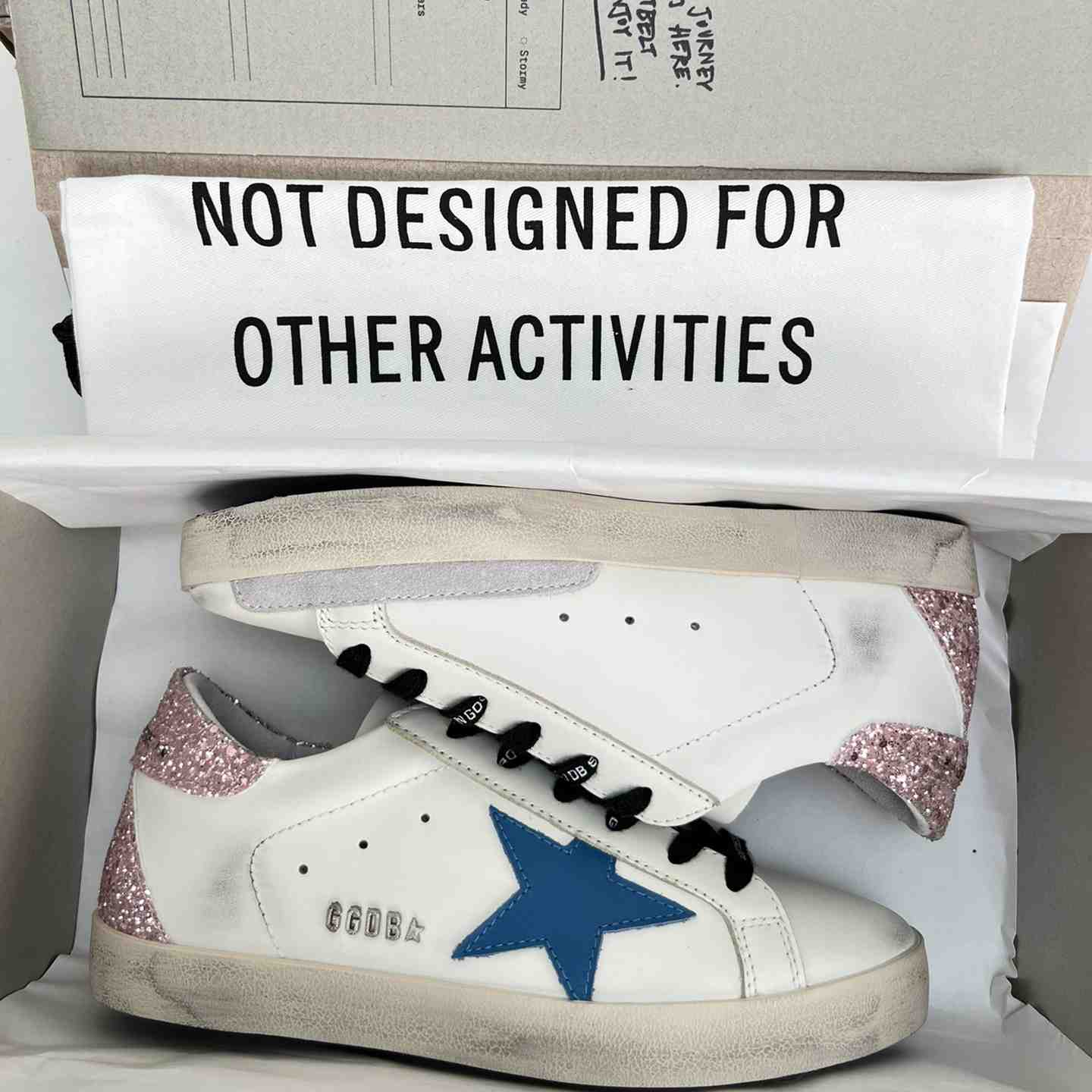 Golden Goose Super-Star Sneakers - DesignerGu