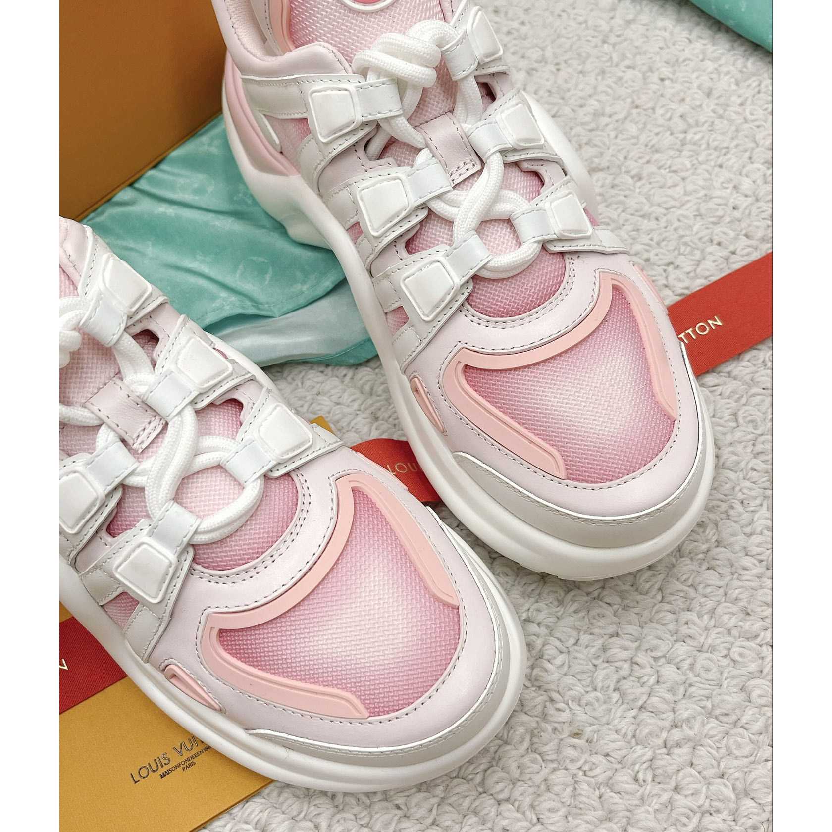 Louis Vuitton LV Archlight Sneaker      - DesignerGu