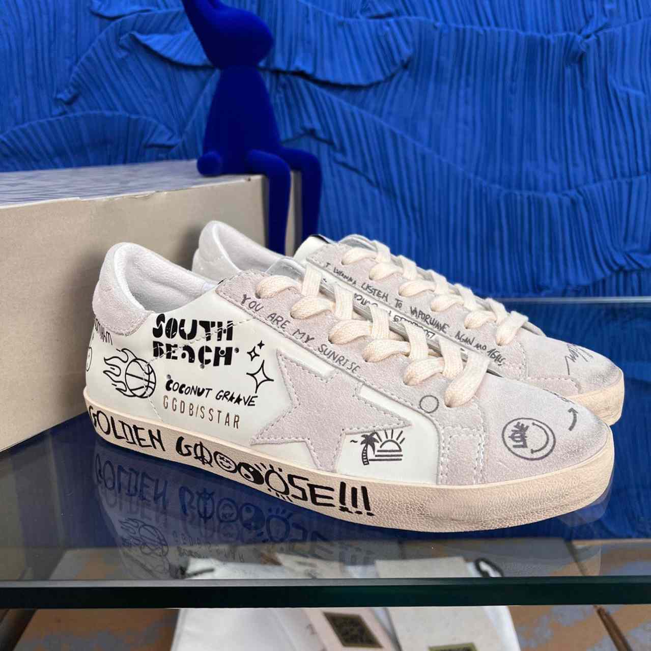 Golden Goose Super-Star Low-Up Sneakers - DesignerGu