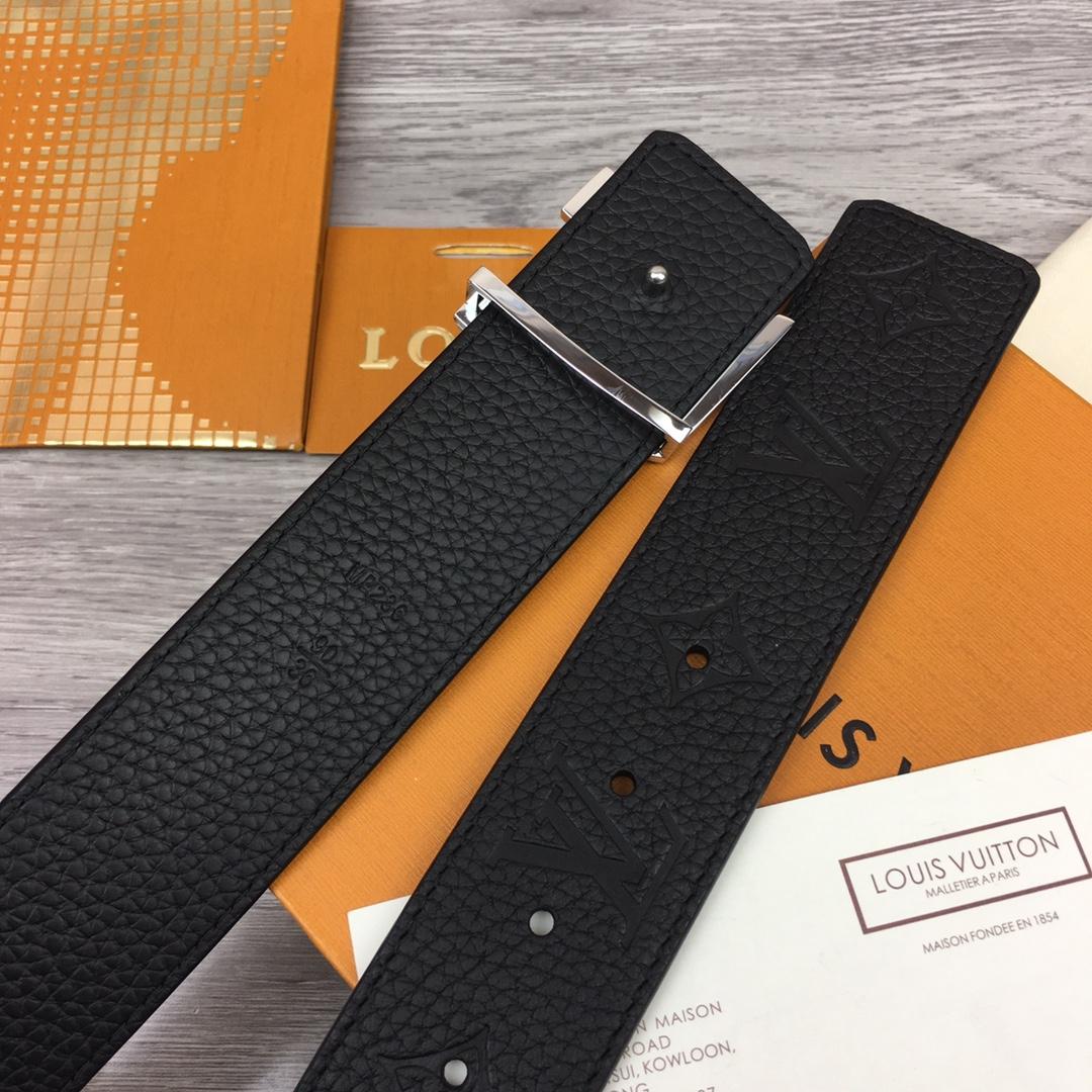 Louis Vuitton LV Spotlight 40MM Reversible Belt     M0522S - DesignerGu