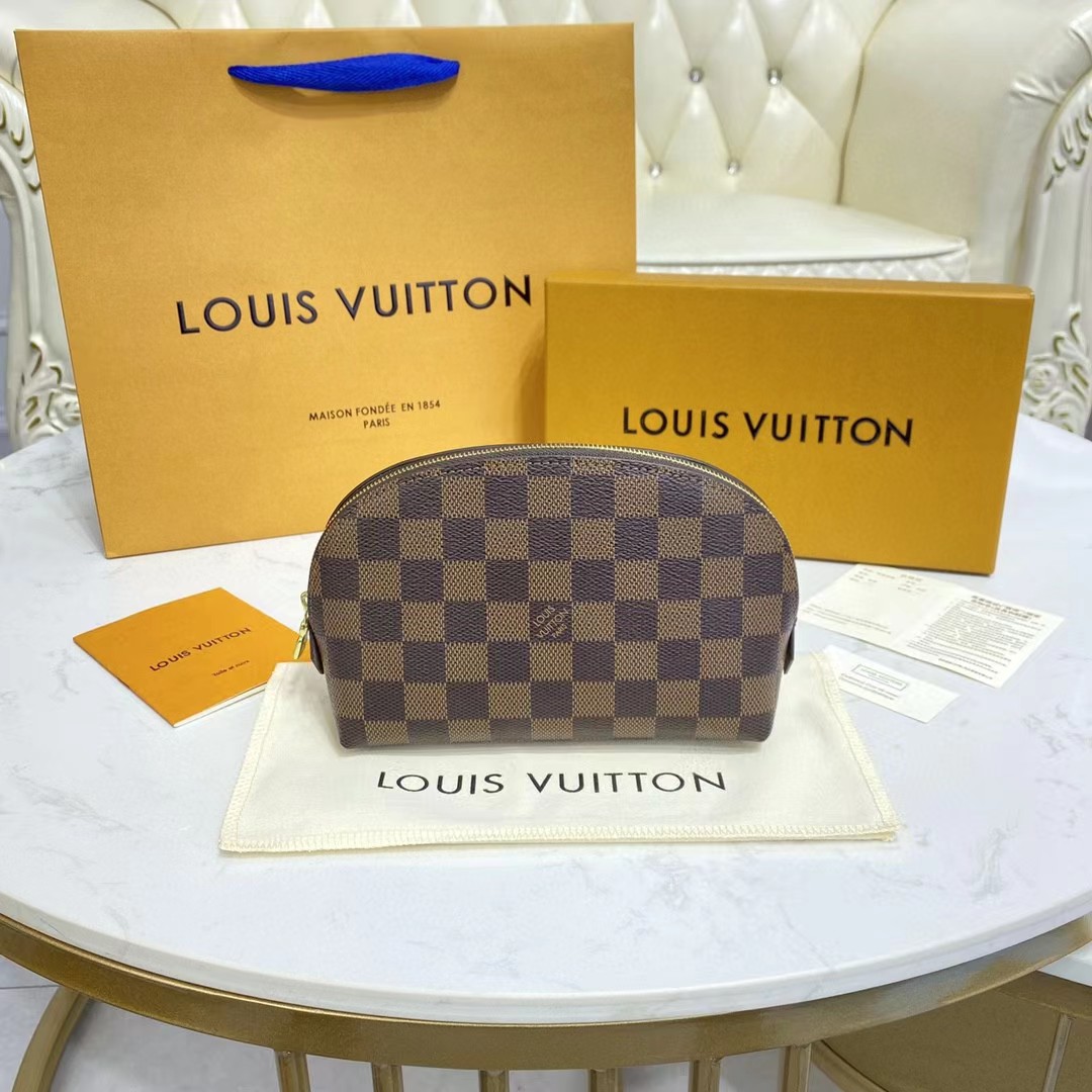 Louis Vuitton Cosmetic Pouch (17-11.5-6cm)   N47516 - DesignerGu