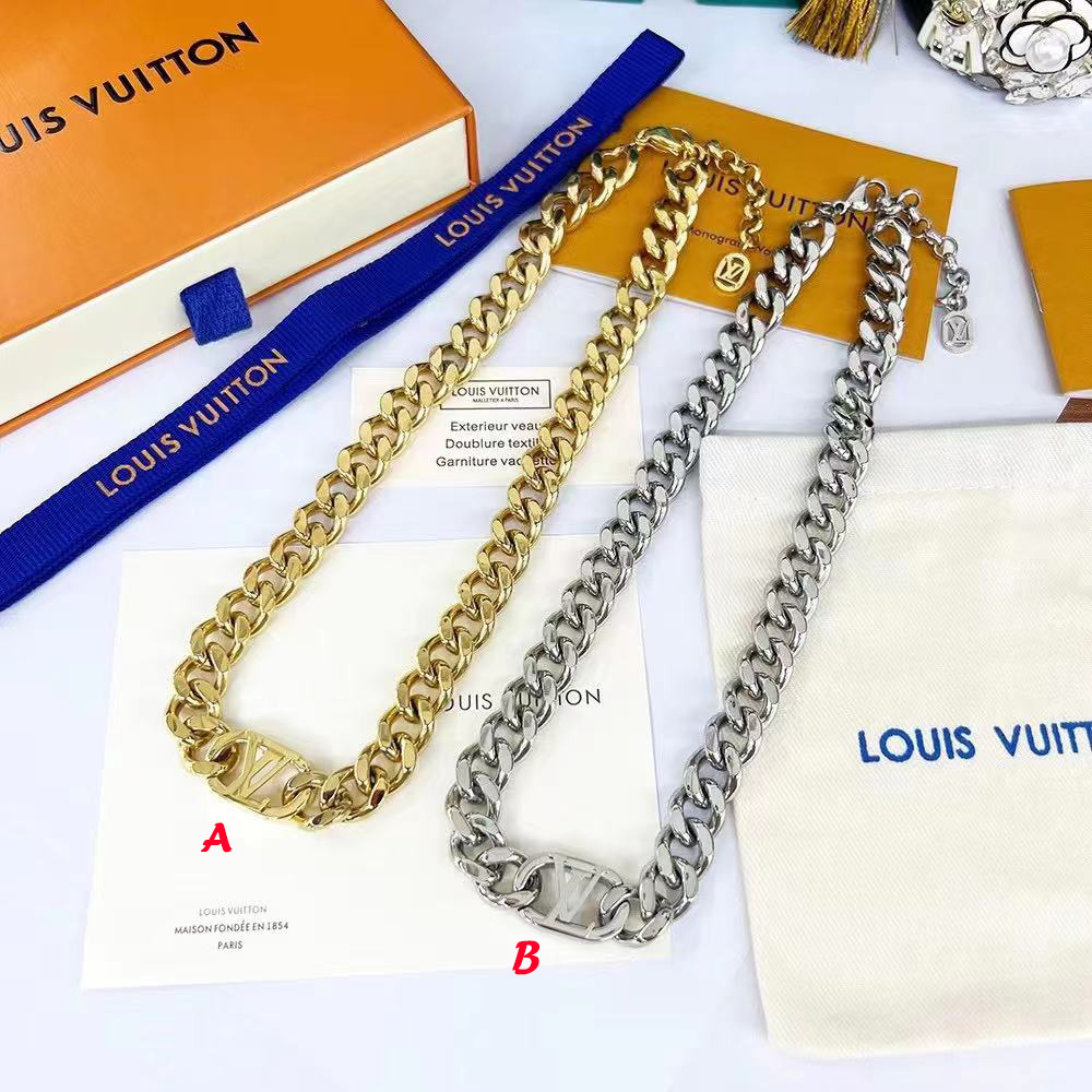 Louis Vuitton Chain Links Patches Necklace - DesignerGu