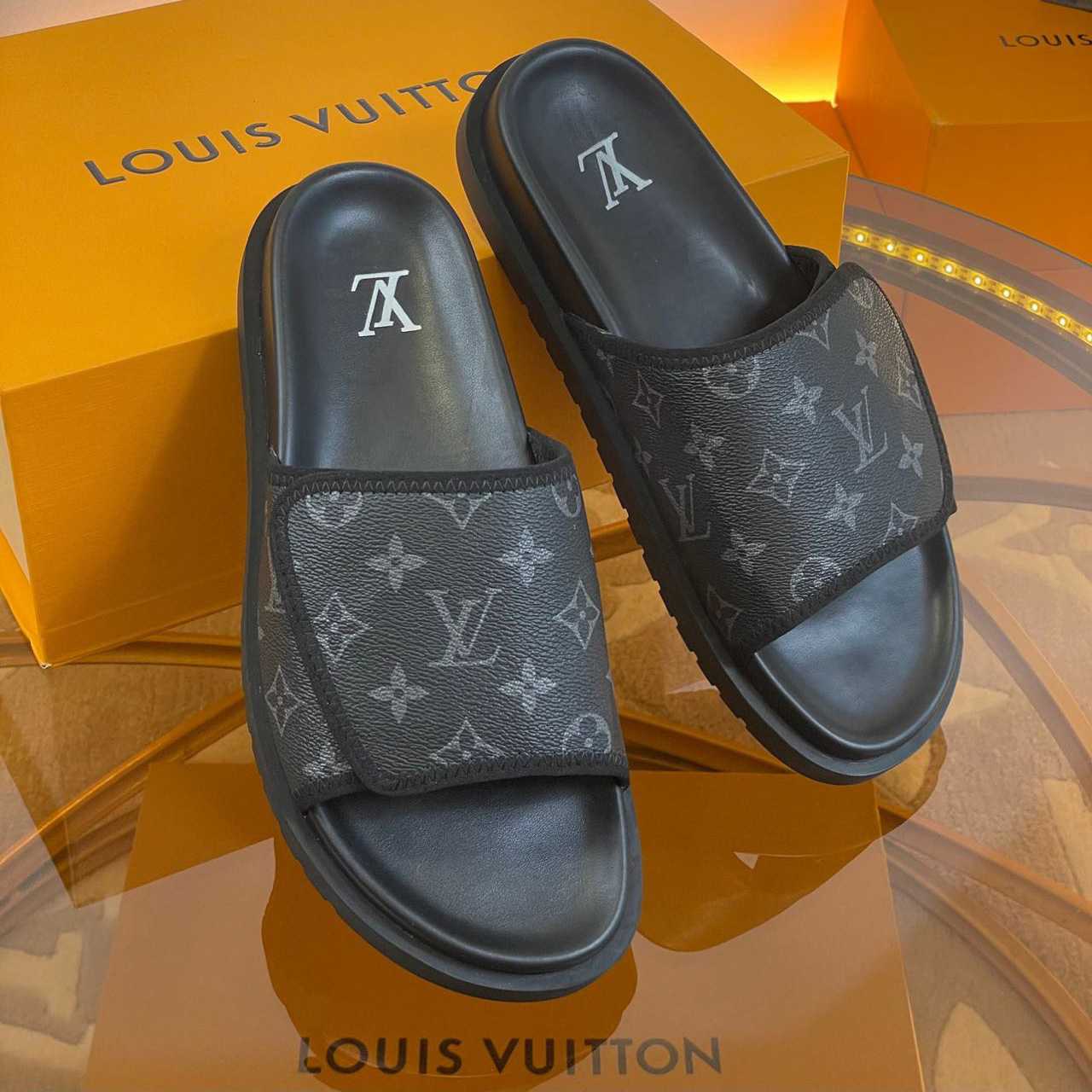 Louis Vuitton Miami Mule         1A9Z60 - DesignerGu