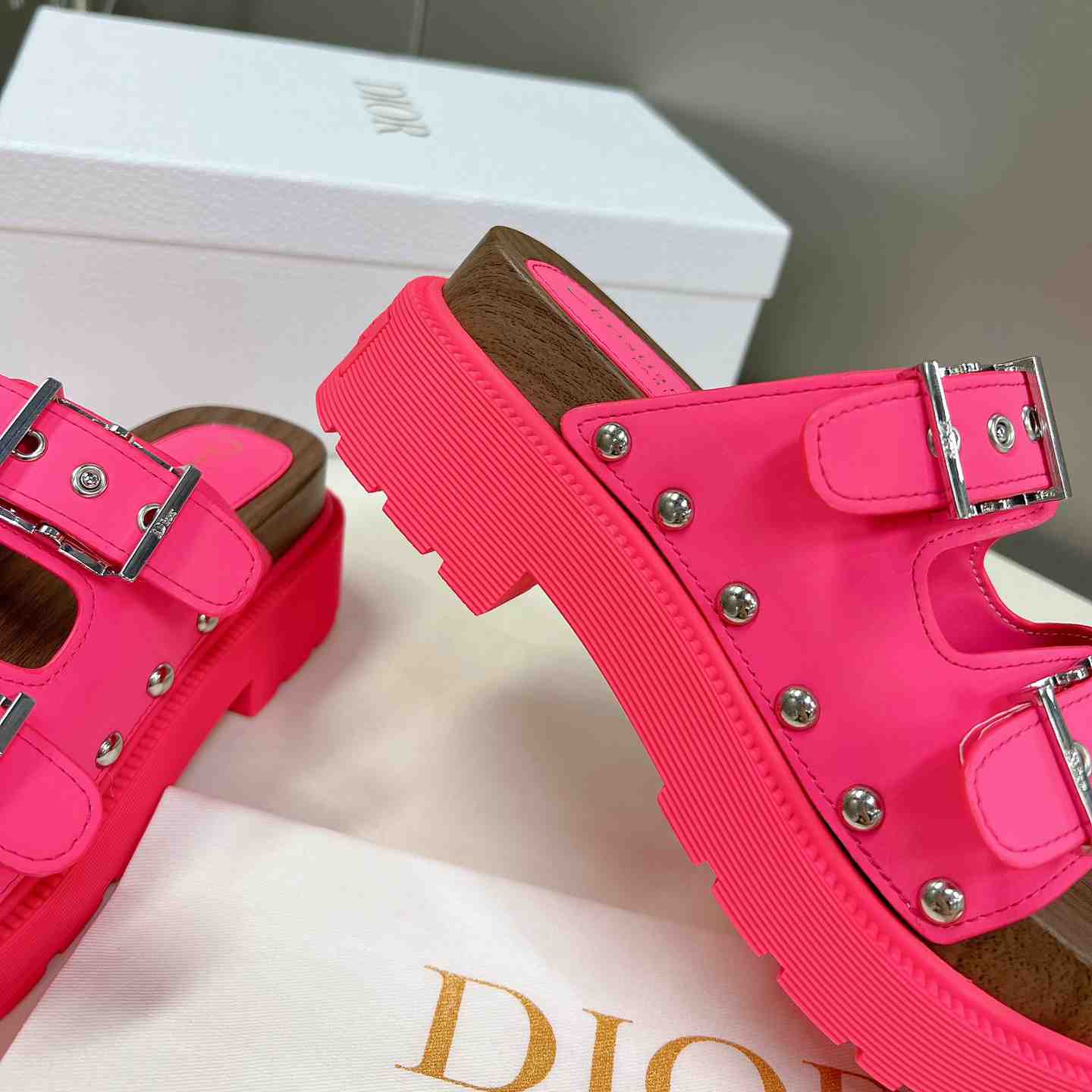 Dior Diorquake Strap Sandal - DesignerGu