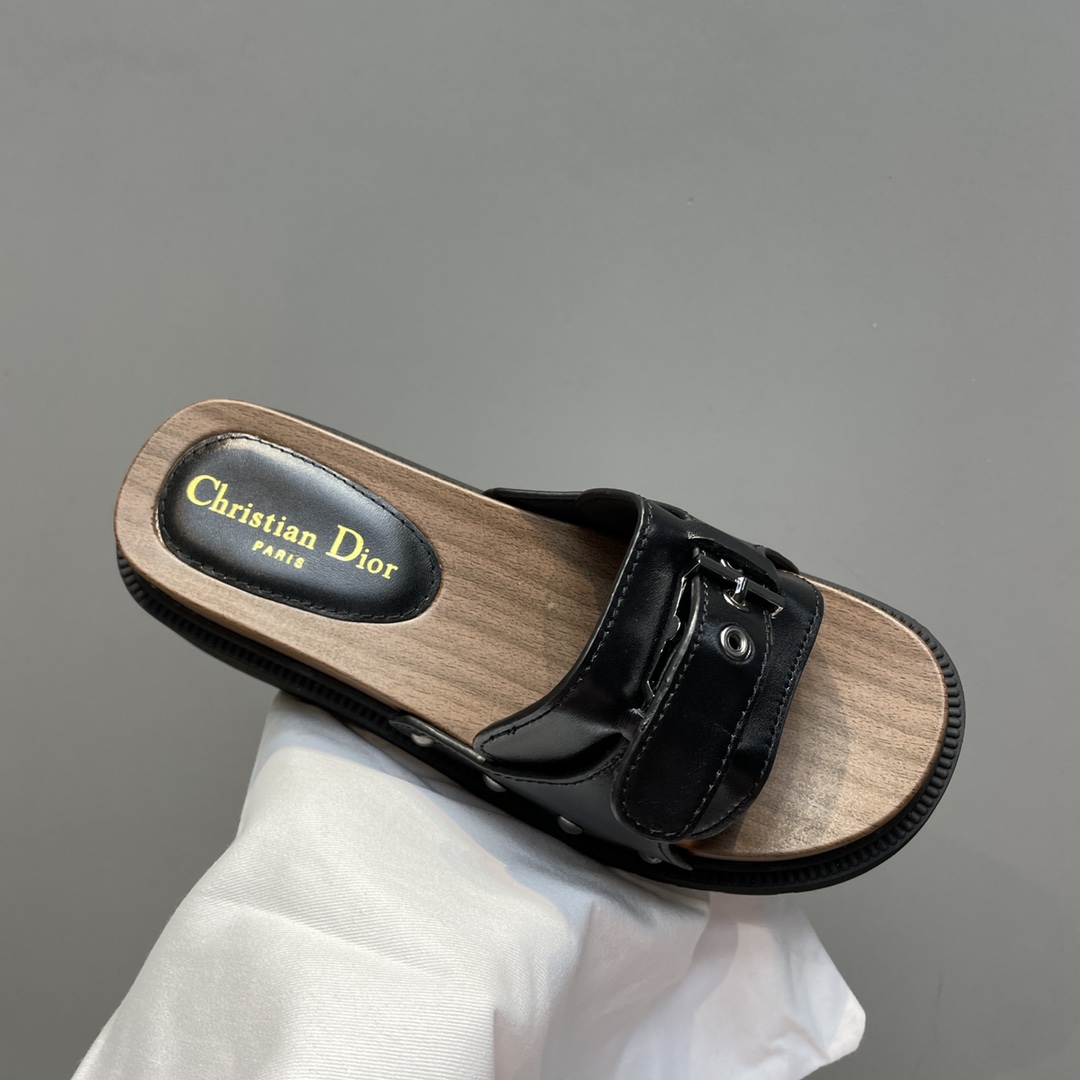 Dior Diorquake Strap Slide - DesignerGu