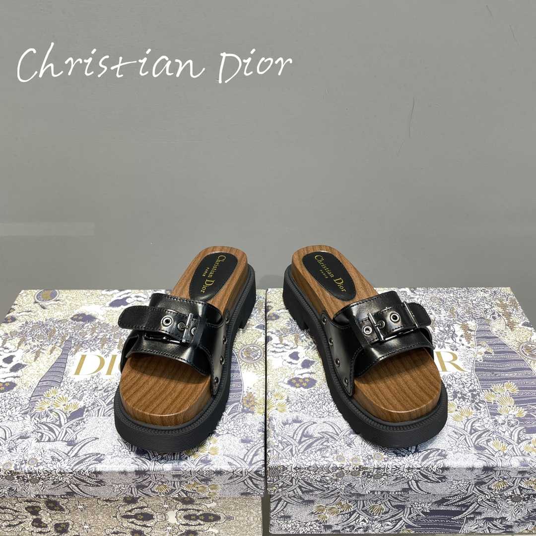 Dior Diorquake Strap Slide - DesignerGu