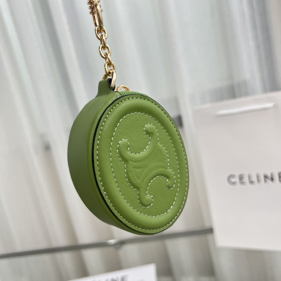 Celine Purse With Hook Cuir Triomphe In Smooth Calfskin  - DesignerGu