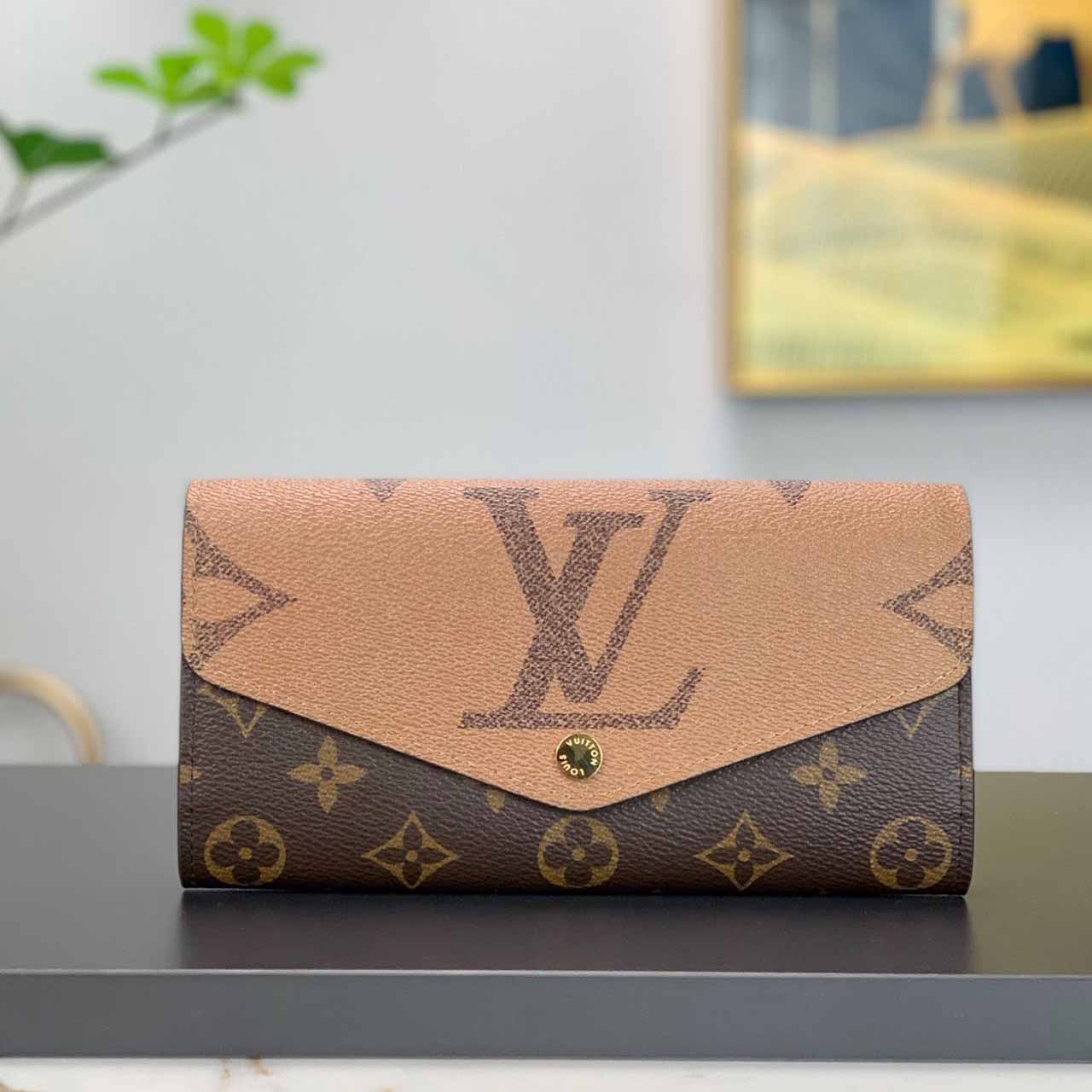 Louis Vuitton  Sarah Wallet (19-10.5-2CM)   M80726 - DesignerGu