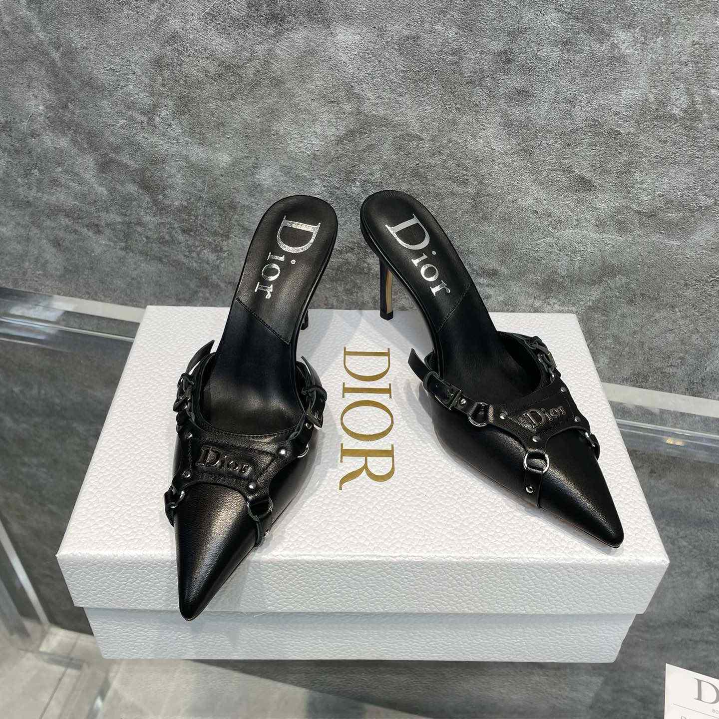 Dior Black Leather Pump - DesignerGu