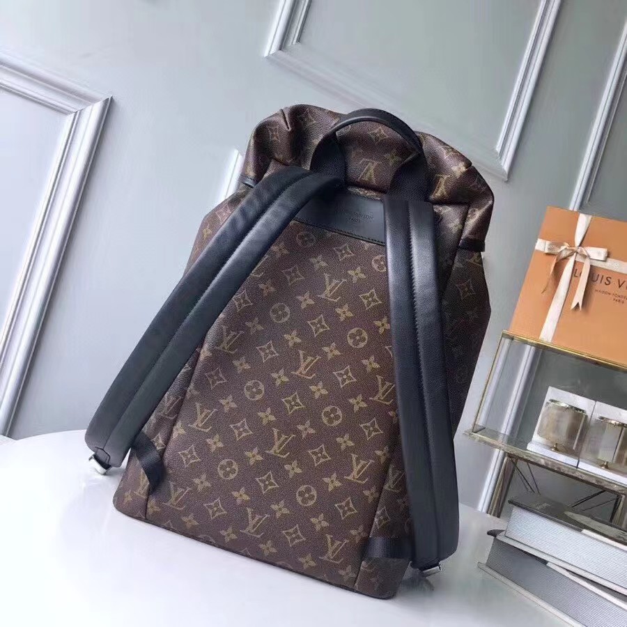 Louis Vuitton Christopher PM (22-44-15cm)   M43735 - DesignerGu