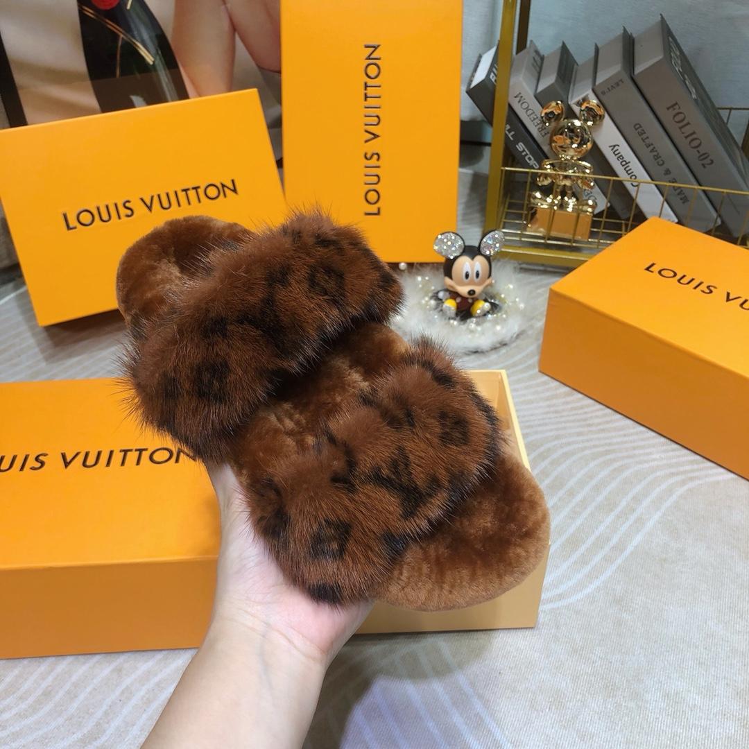 Louis Vuitton Mink Fur Bom Dia Slippers  - DesignerGu