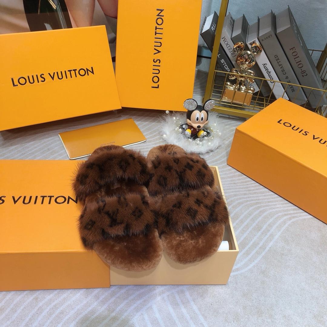 Louis Vuitton Mink Fur Bom Dia Slippers  - DesignerGu