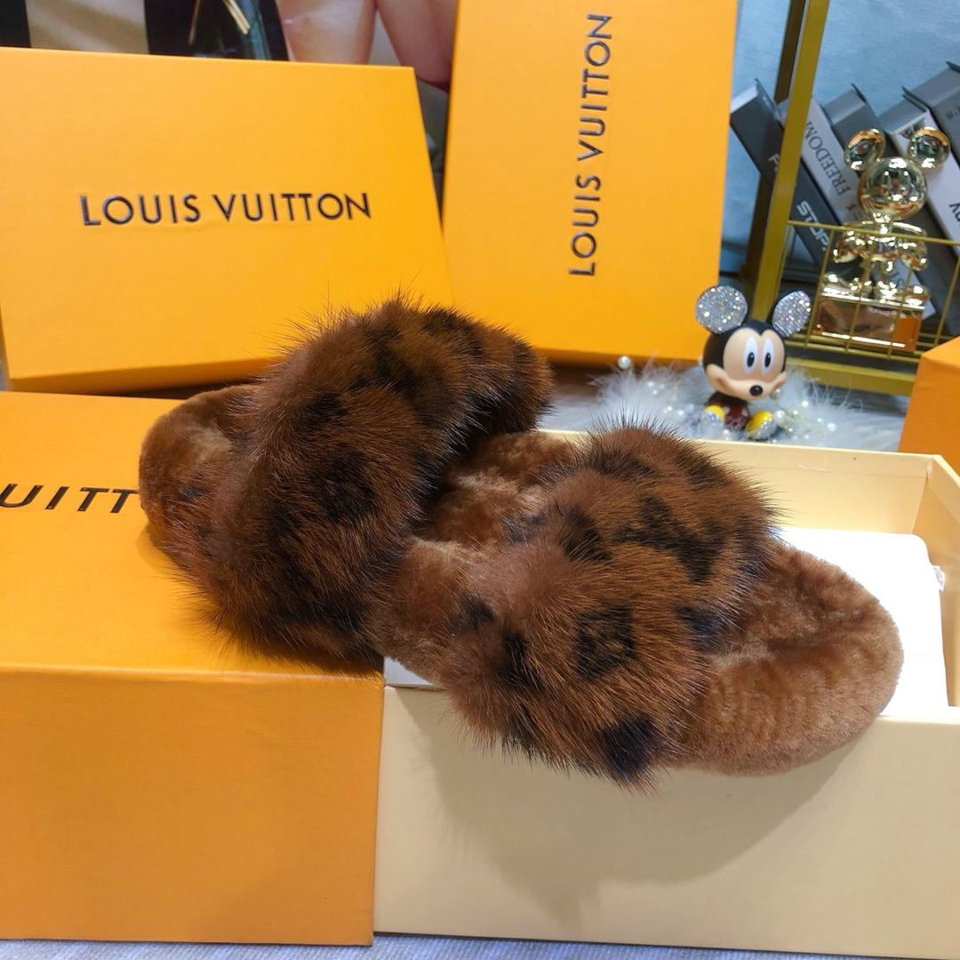 Louis Vuitton Mink Fur Bom Dia Slippers  - DesignerGu