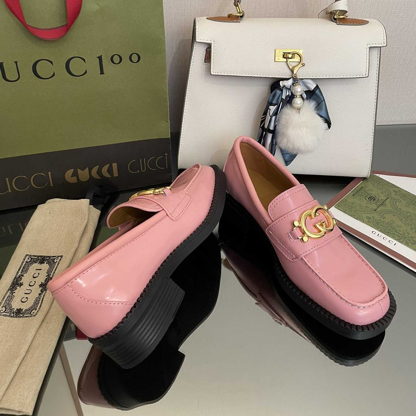 Gucci Women's Loafer With Interlocking G - DesignerGu