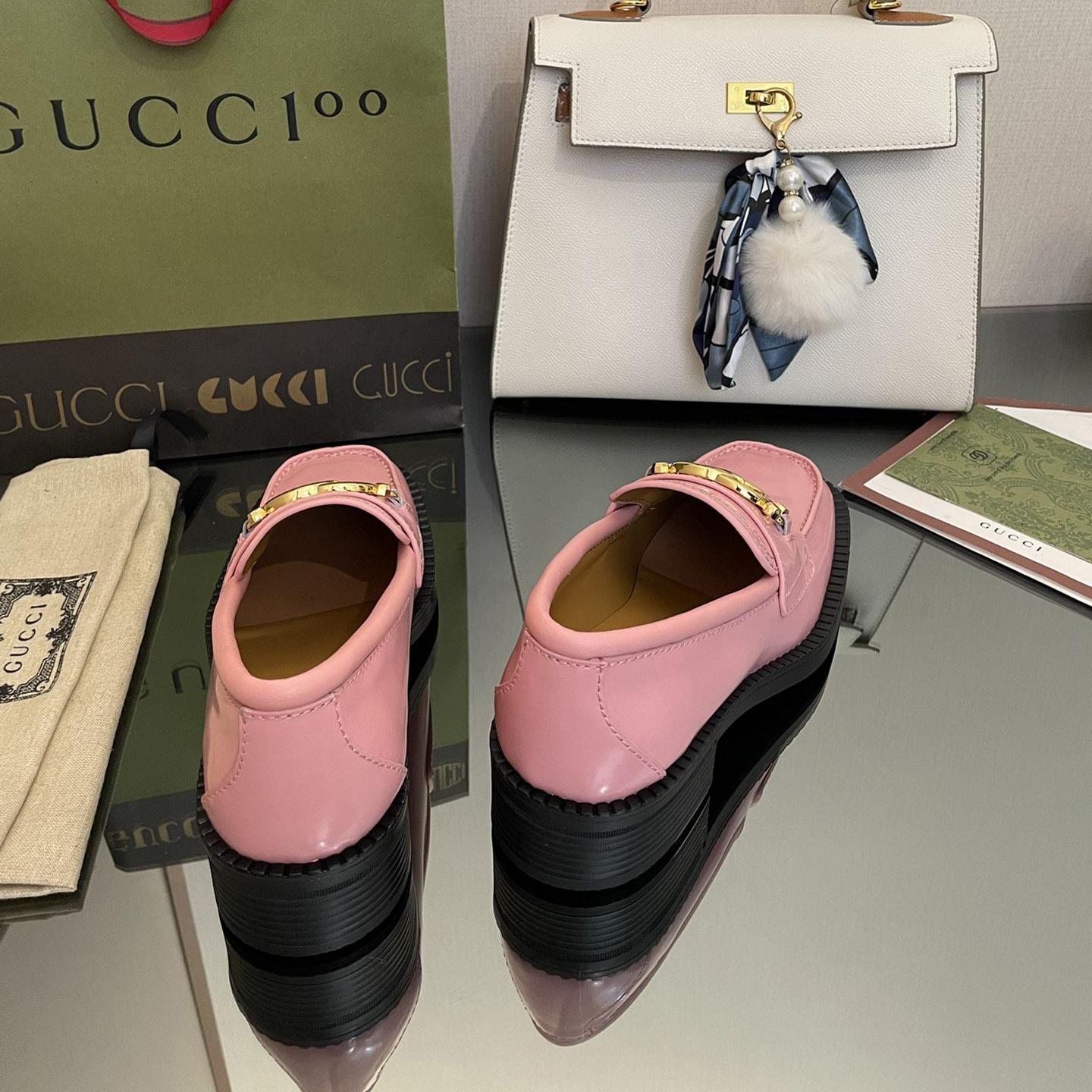 Gucci Women's Loafer With Interlocking G - DesignerGu