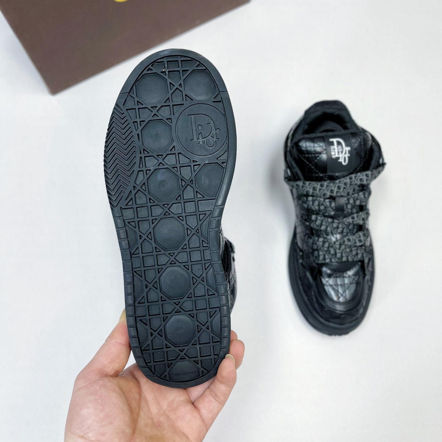 Dior “CD Icon” Sneaker - DesignerGu