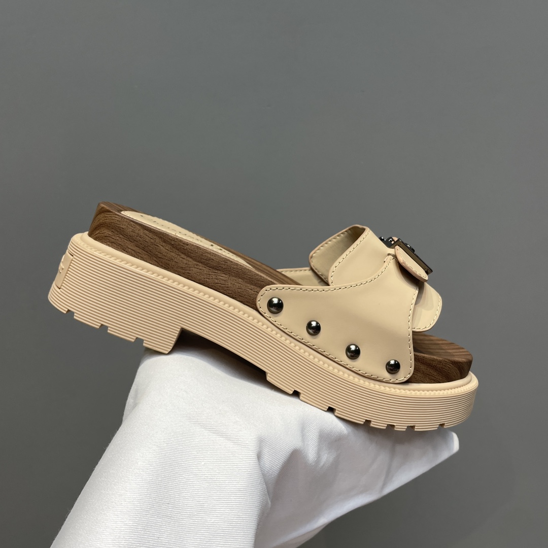 Dior Diorquake Strap Slide - DesignerGu