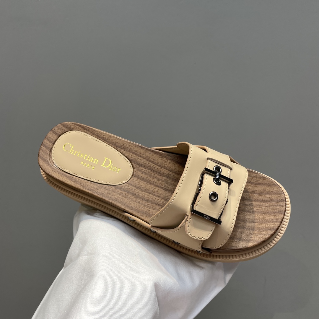 Dior Diorquake Strap Slide - DesignerGu