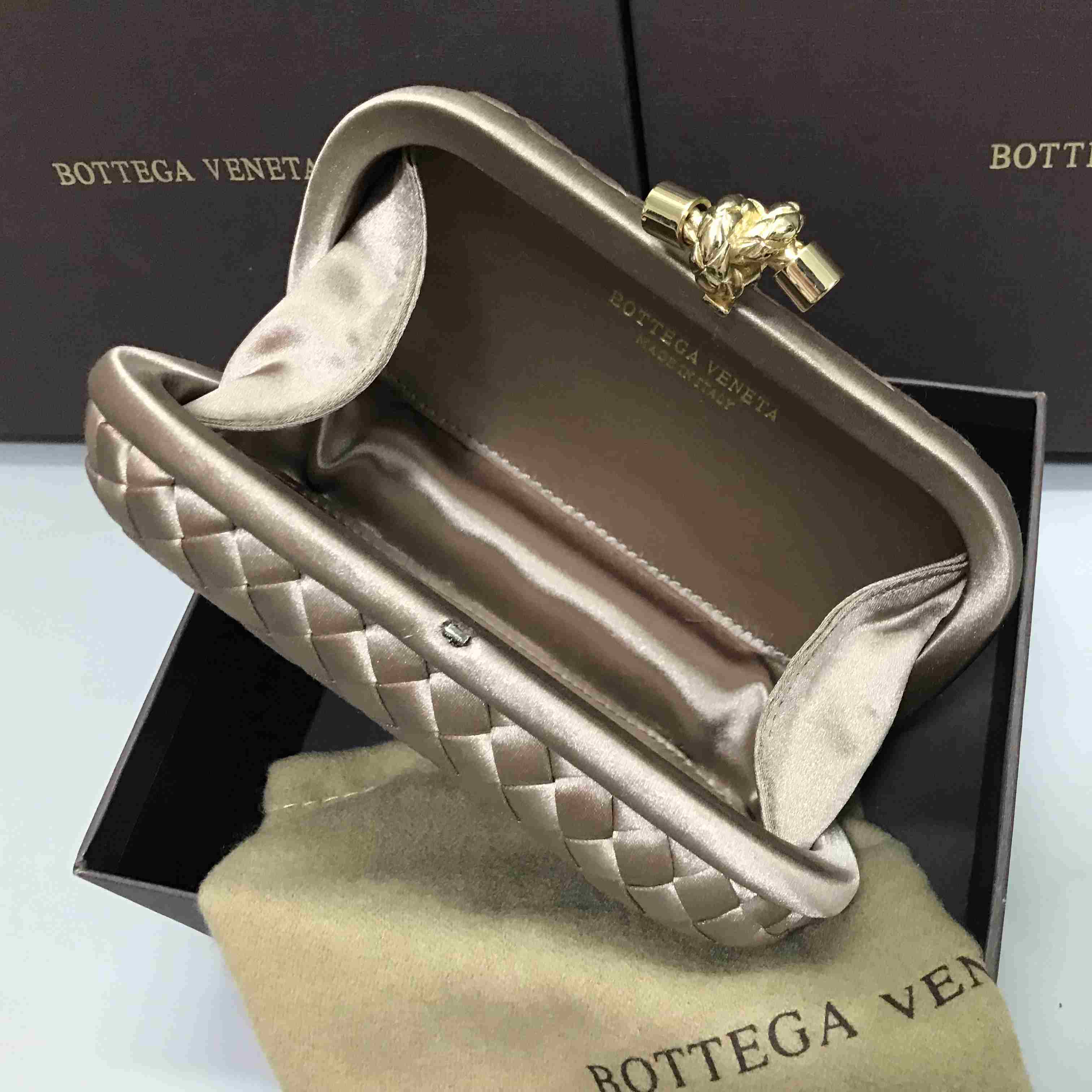 Bottega Veneta Pochette Knot Silk Clutch Bag(16.5-10-5cm)   B7750 - DesignerGu