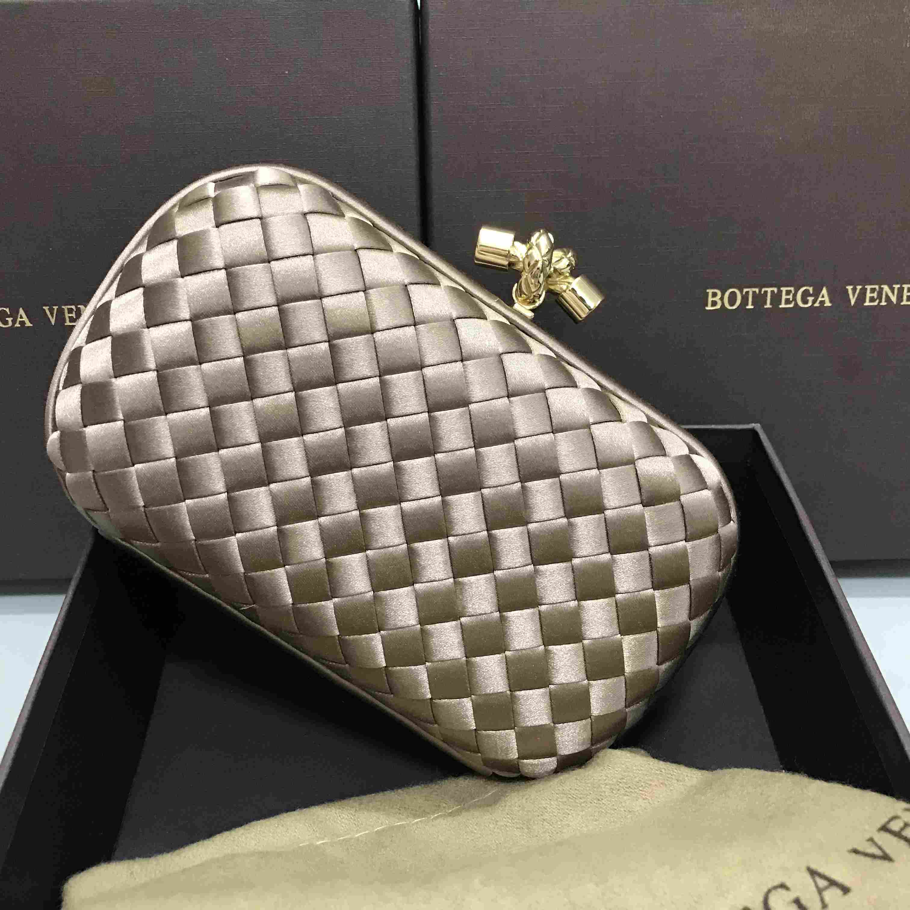 Bottega Veneta Pochette Knot Silk Clutch Bag(16.5-10-5cm)   B7750 - DesignerGu