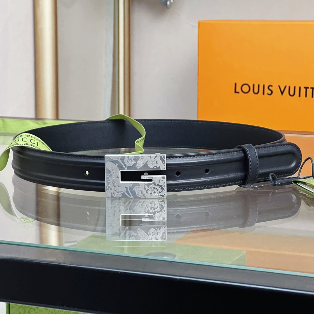 Gucci Thin Belt With Engraved Square G Buckle - DesignerGu