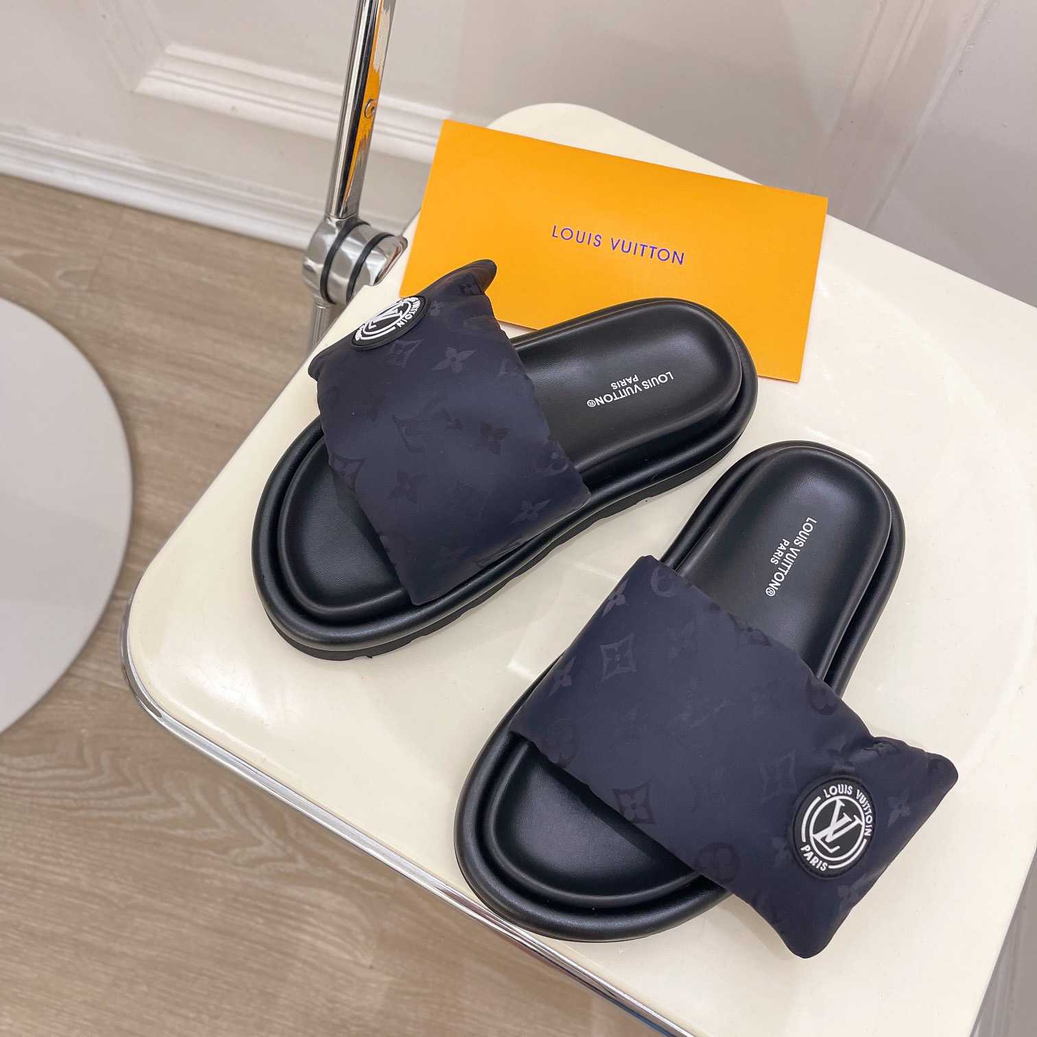 Louis Vuitton Pool Pillow Comfort Mule       - DesignerGu