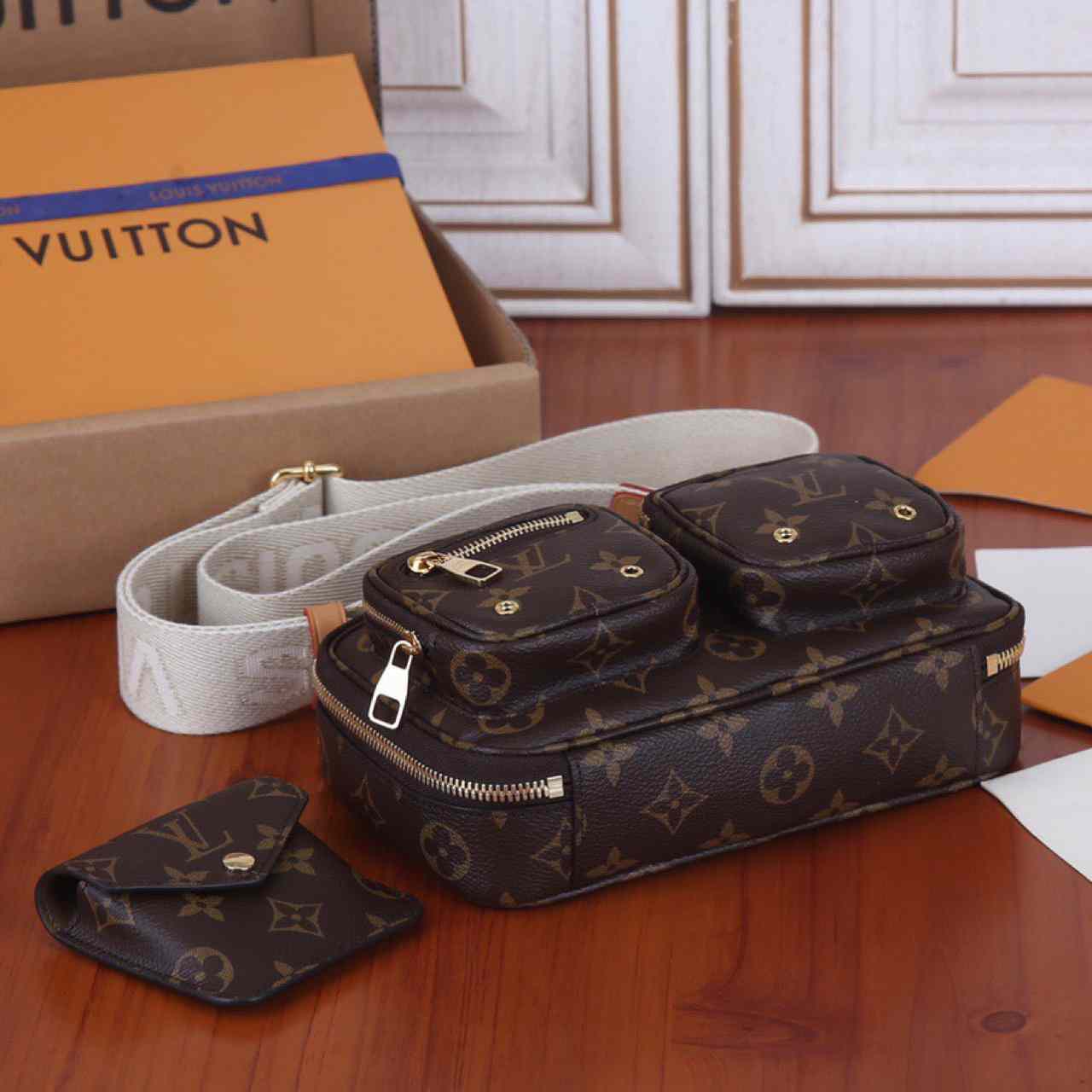 Louis Vuitton Utility Crossbody(18-11-10cm)   M80446 - DesignerGu