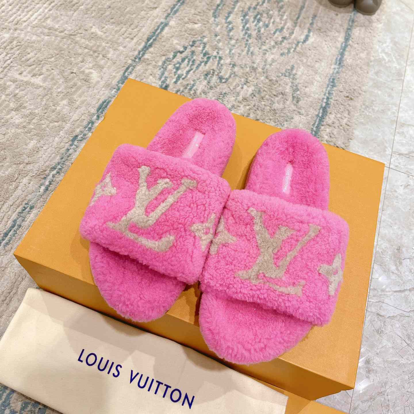 Louis Vuitton Paseo Flat Comfort Mule    - DesignerGu