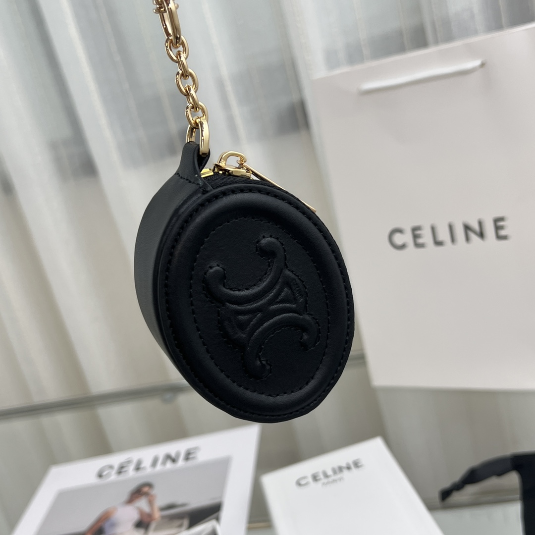 Celine Purse With Hook Cuir Triomphe In Smooth Calfskin  - DesignerGu