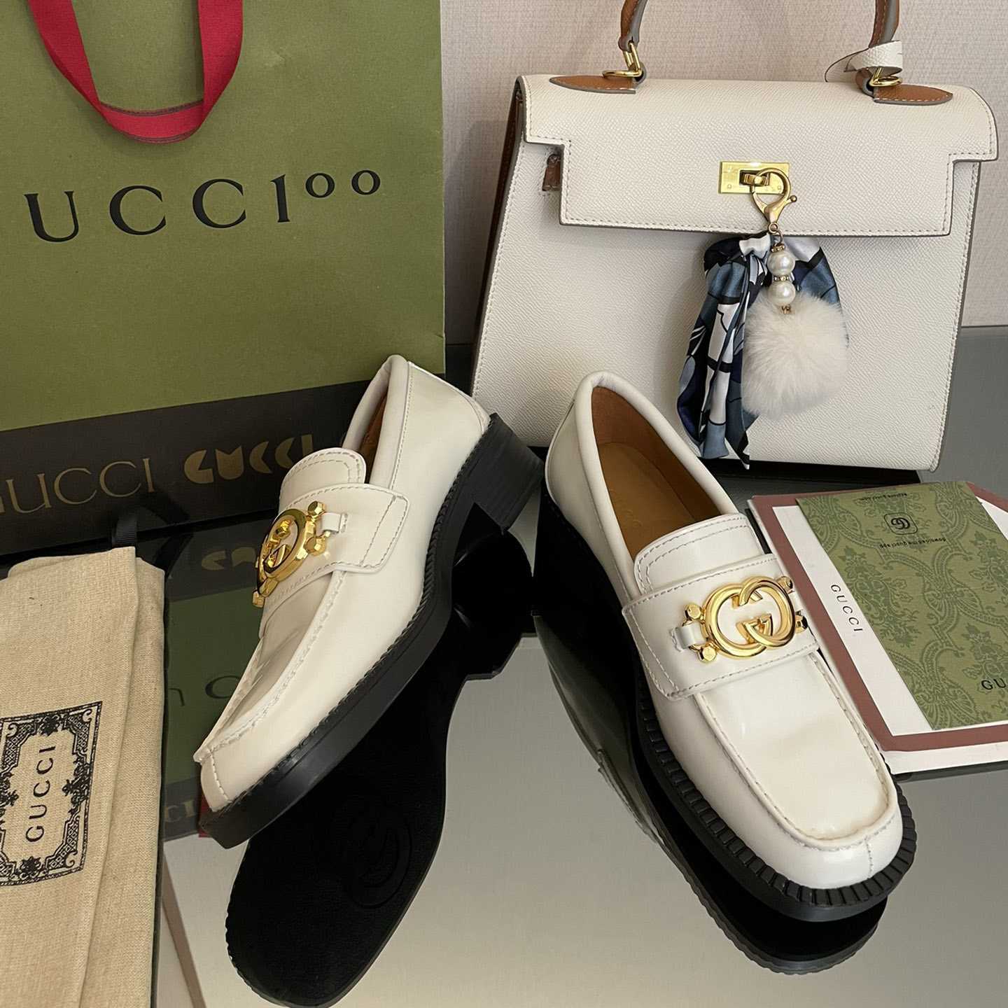 Gucci Women's Loafer With Interlocking G - DesignerGu