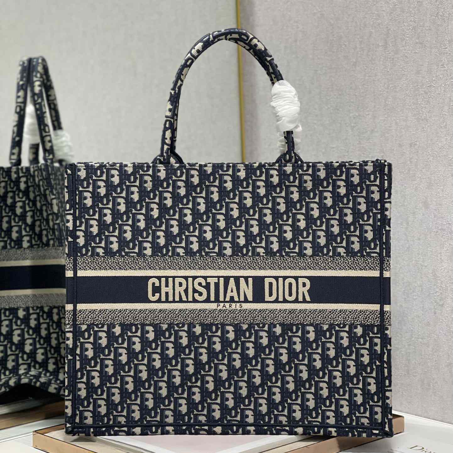 Dior Large Dior Book Tote(41-32cm) - DesignerGu