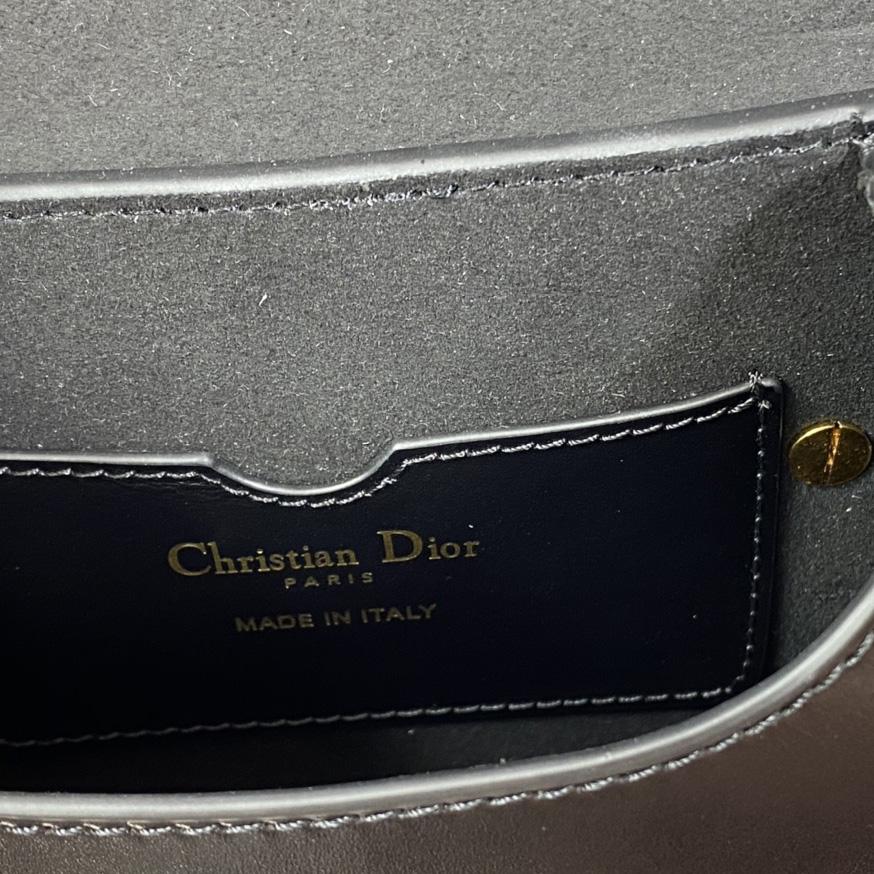 Dior Small Dior Bobby Bag(18-14-5cm) - DesignerGu