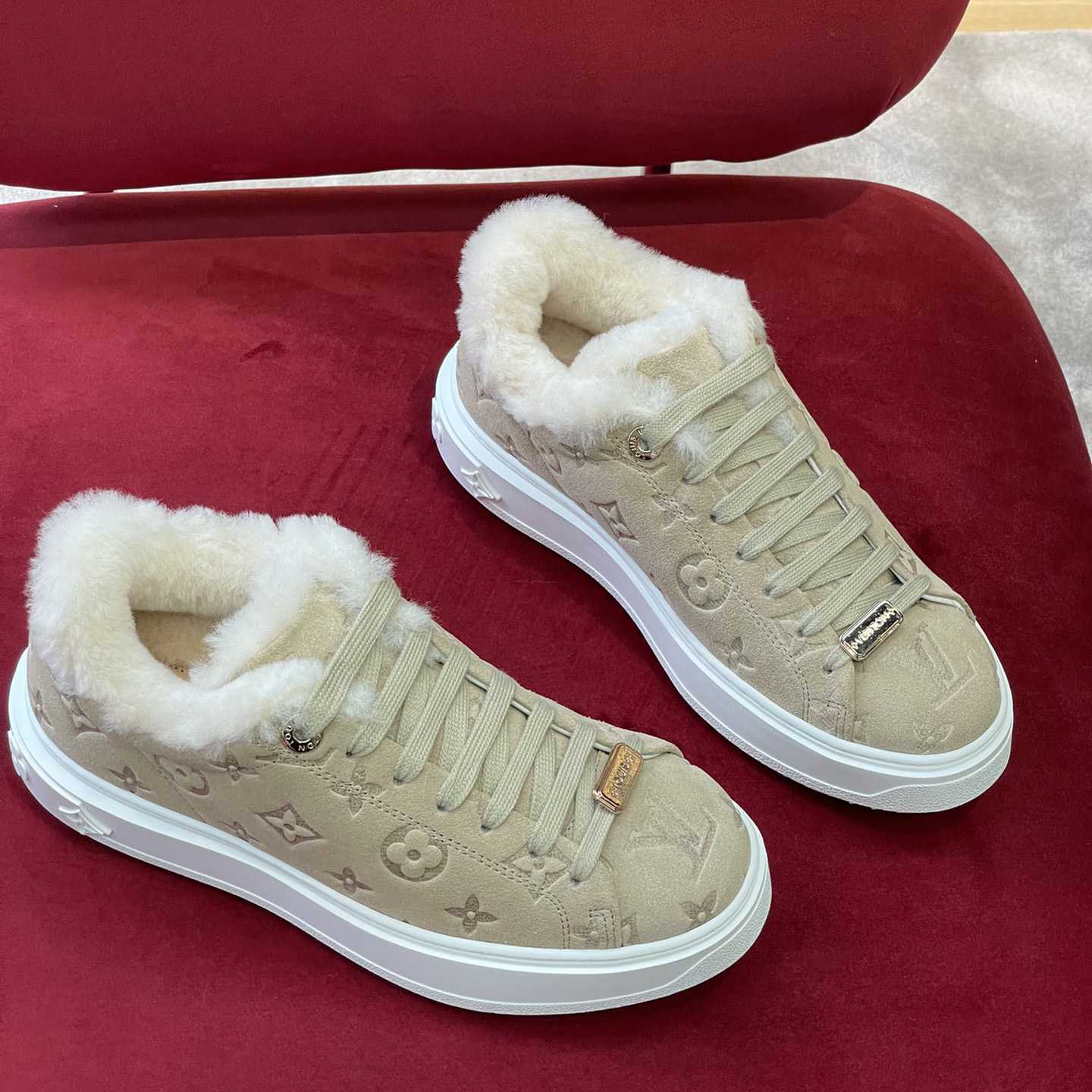 Louis Vuitton Time Out Sneakers (upon uk size)    1AADZ9 - DesignerGu