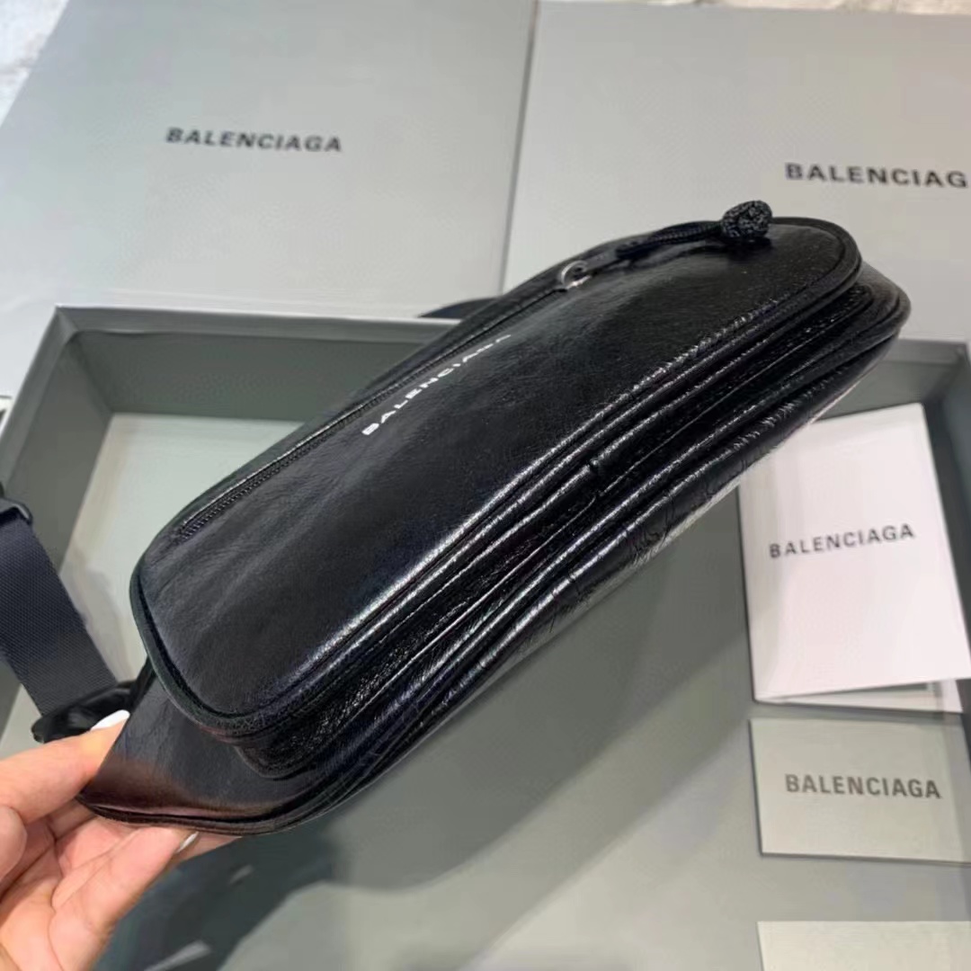 Balenciaga Everyday Beltpack In Black Natural Grain Calfskin(25-5-17cm)   - DesignerGu