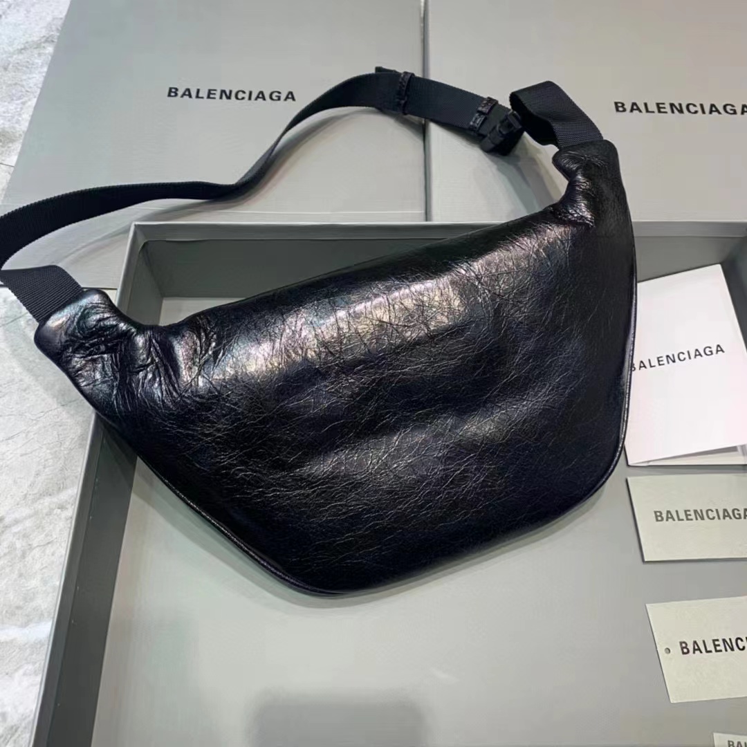 Balenciaga Everyday Beltpack In Black Natural Grain Calfskin(25-5-17cm)   - DesignerGu