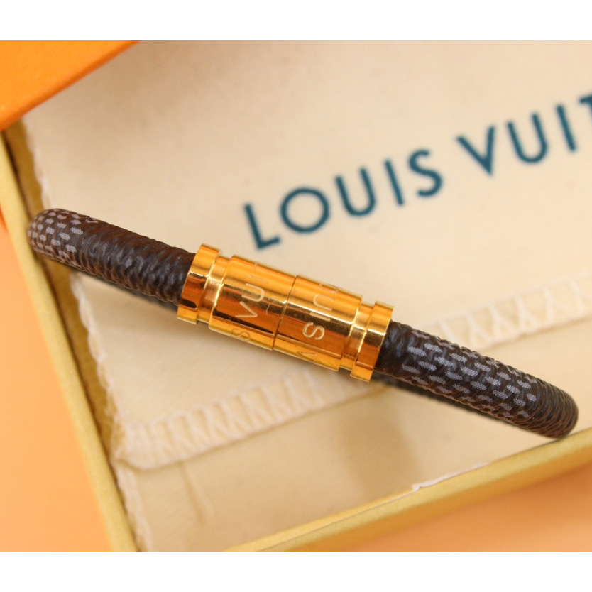 Louis Vuitton LV Confidential Bracelet - DesignerGu