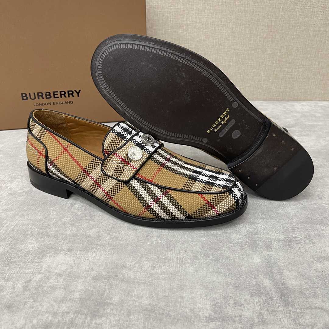 Burberry Moorley Check Loafers - DesignerGu