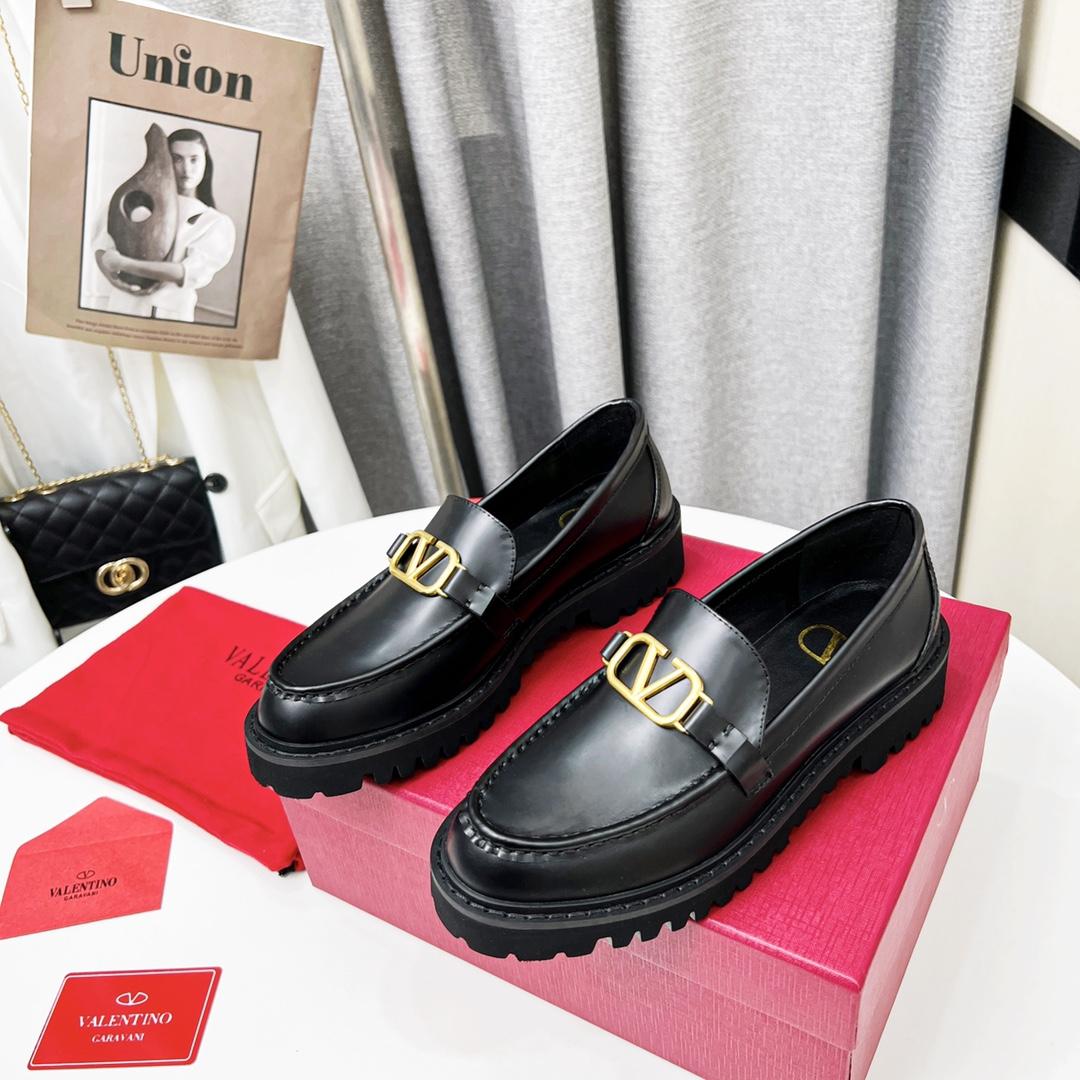 Valenti VLogo Signature Calfskin Loafer  - DesignerGu