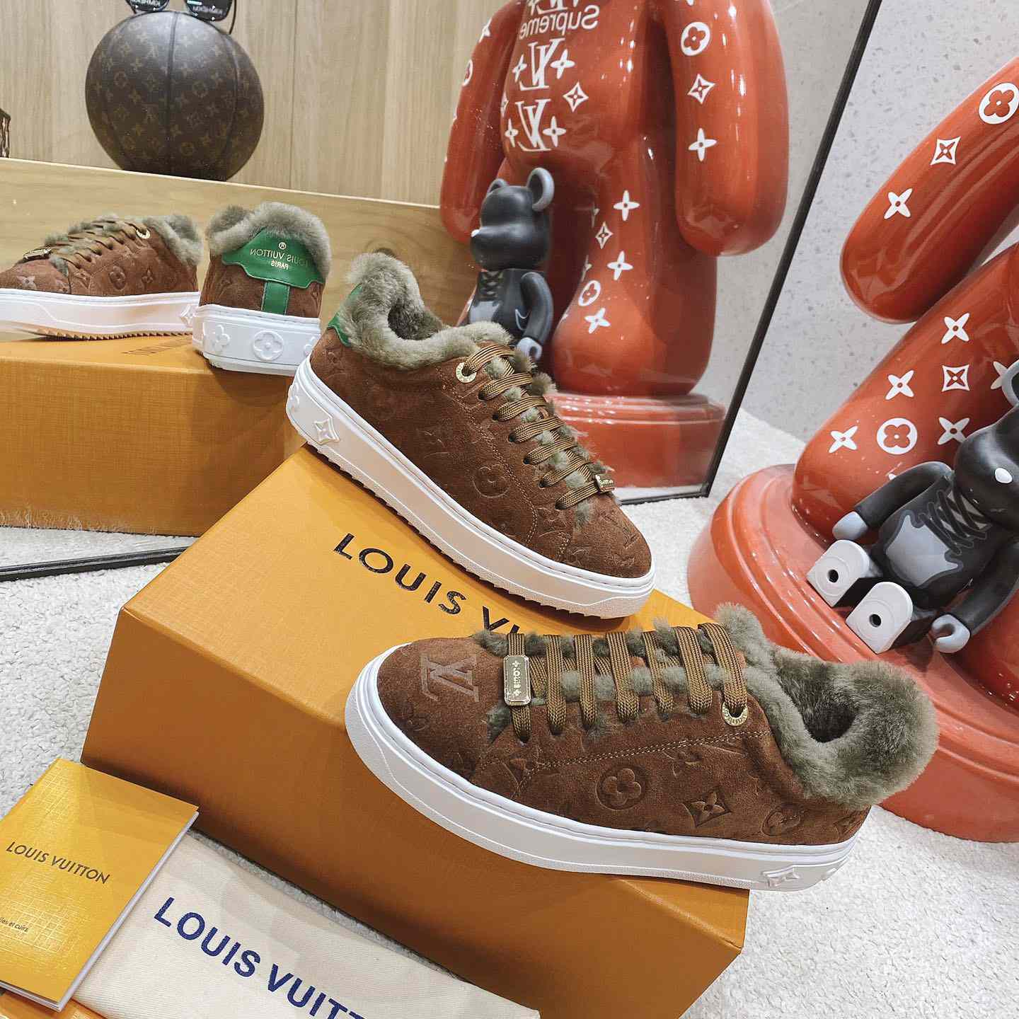 Louis Vuitton Time Out Sneakers - DesignerGu