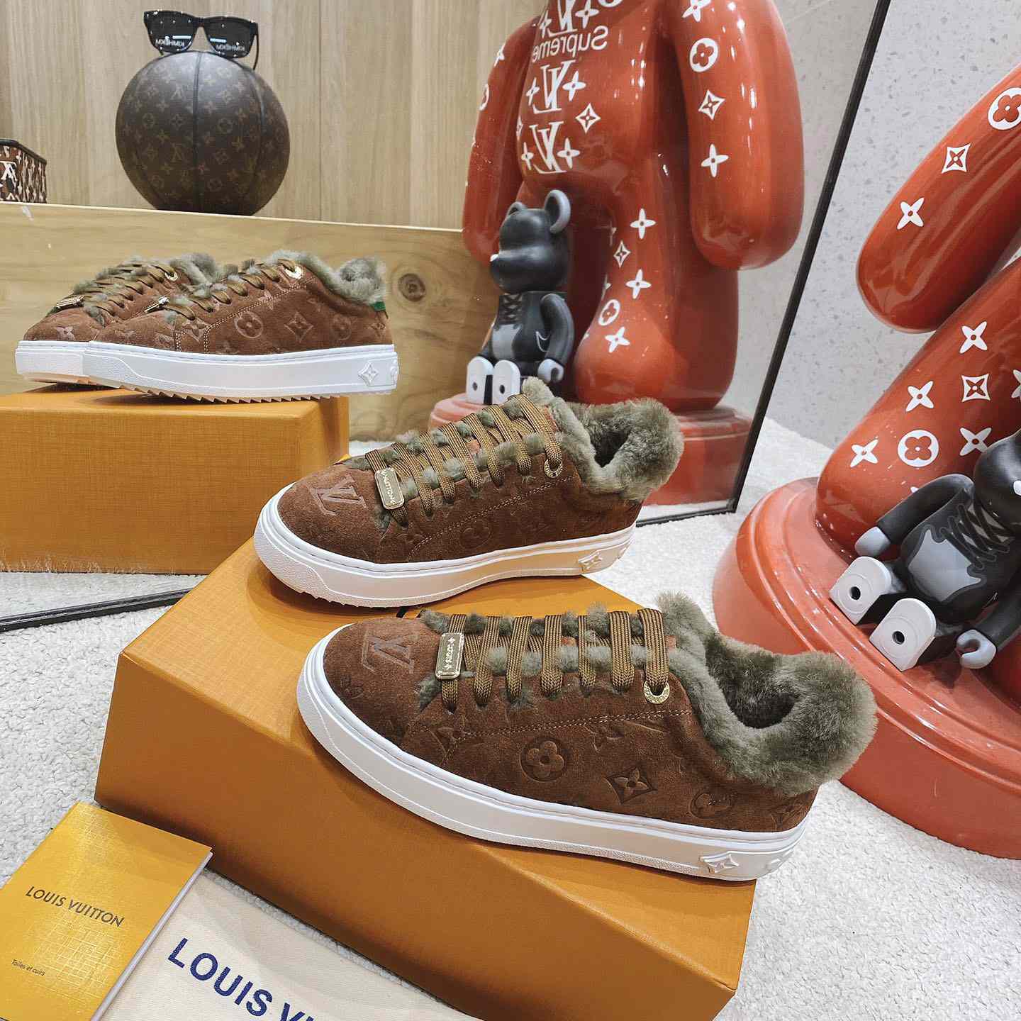 Louis Vuitton Time Out Sneakers - DesignerGu