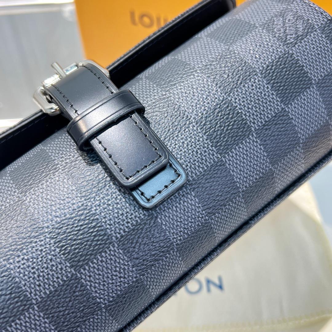 Louis Vuitton  3 Watch Case    - DesignerGu