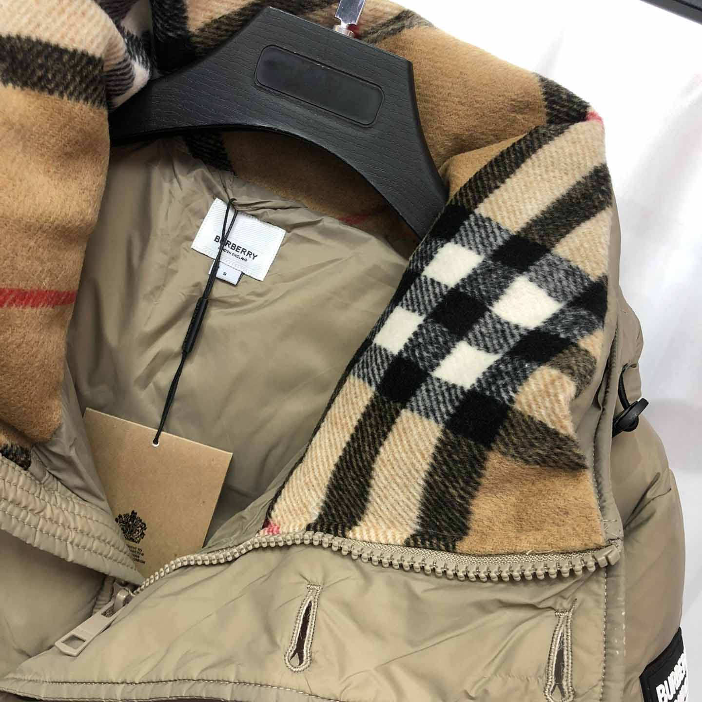 Burberry Logo Appliqué Nylon Puffer Coat - DesignerGu