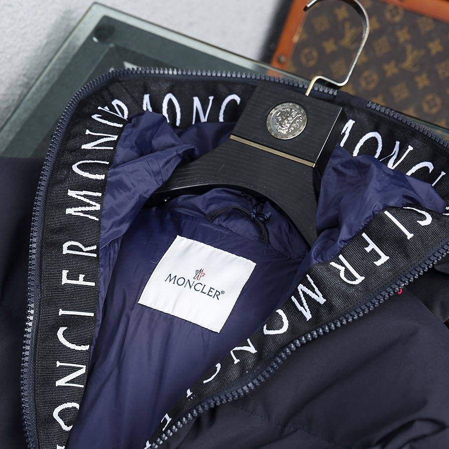 Moncler Short Down Jacket - DesignerGu