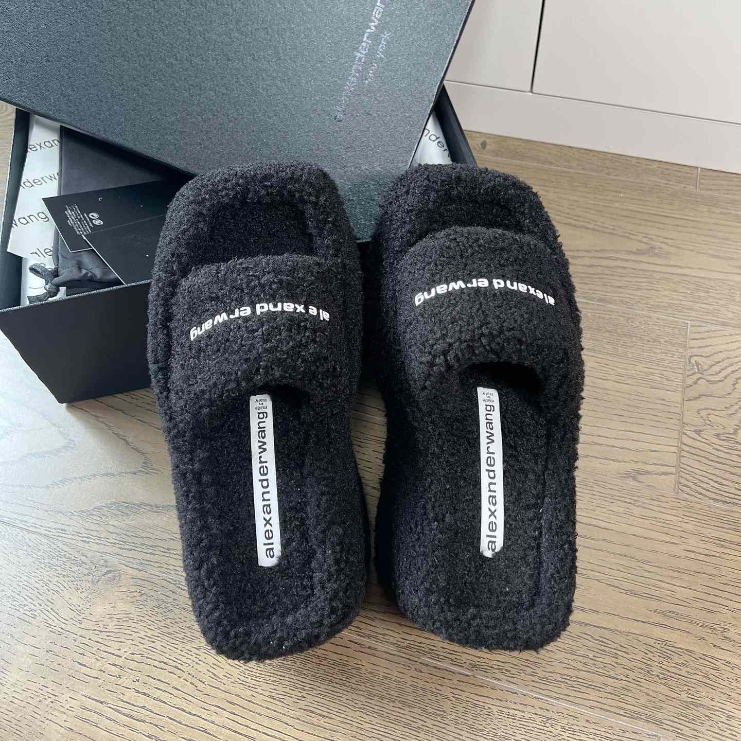 Alexander Wang Slide - DesignerGu