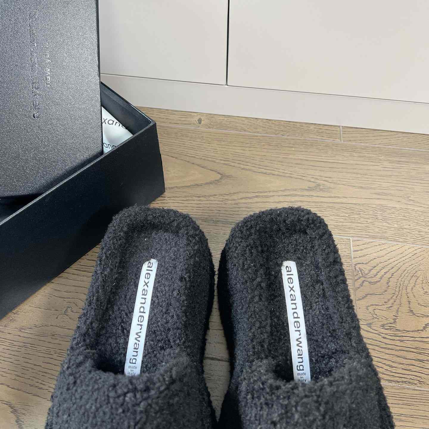 Alexander Wang Slide - DesignerGu