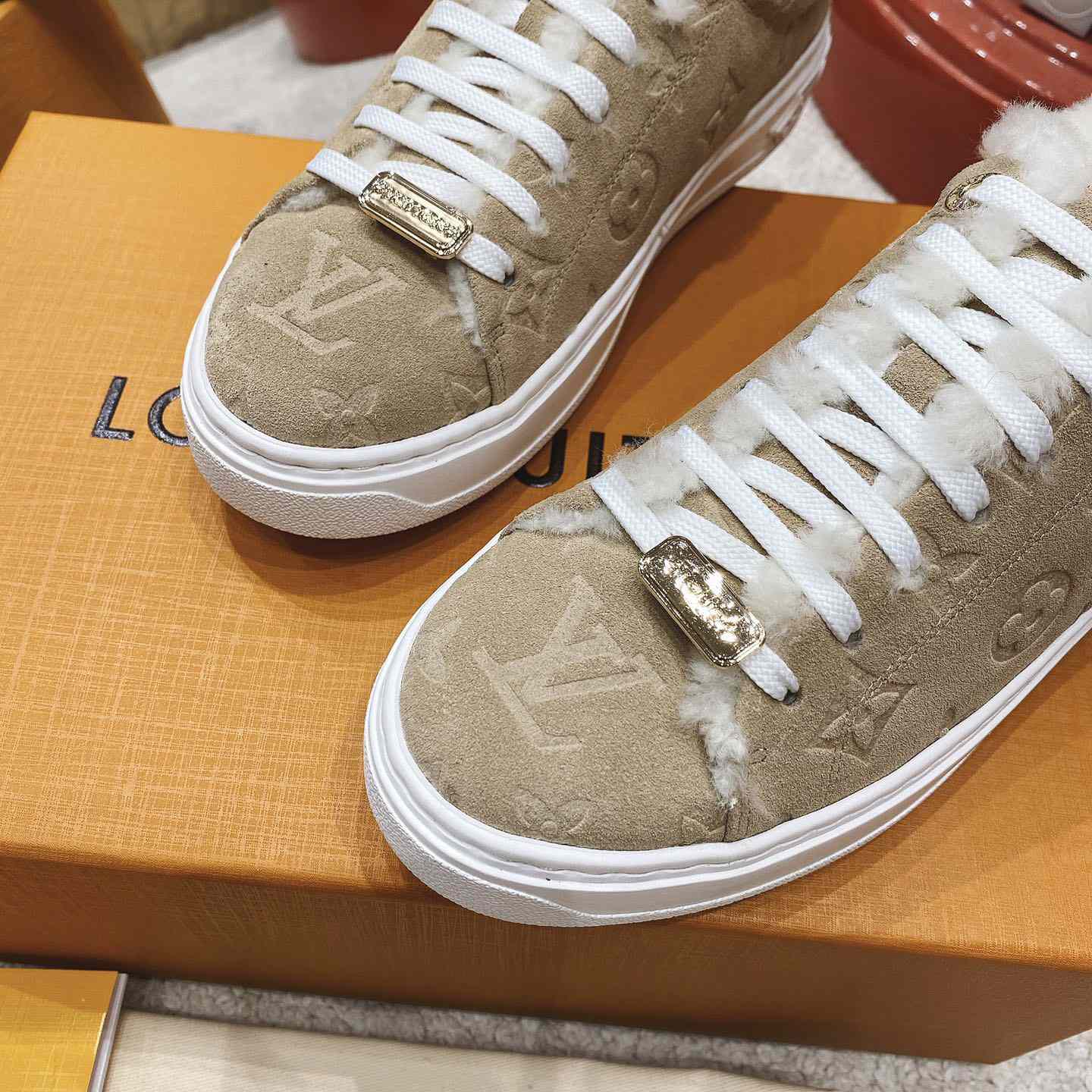 Louis Vuitton Time Out Sneakers - DesignerGu