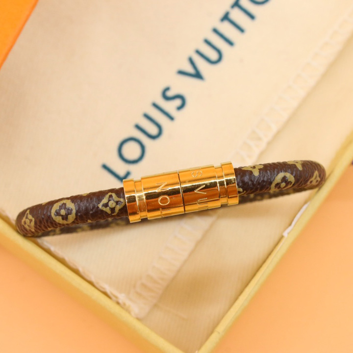 Louis Vuitton LV Confidential Bracelet - DesignerGu